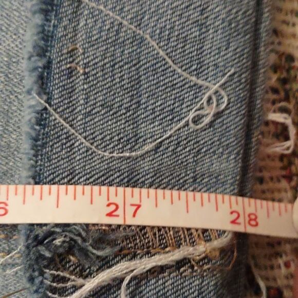 Est 1948 Denim‎ Women's Size 8 Pastel Floral Embroidery Ankle Light Wash Jeans - Picture 8 of 8